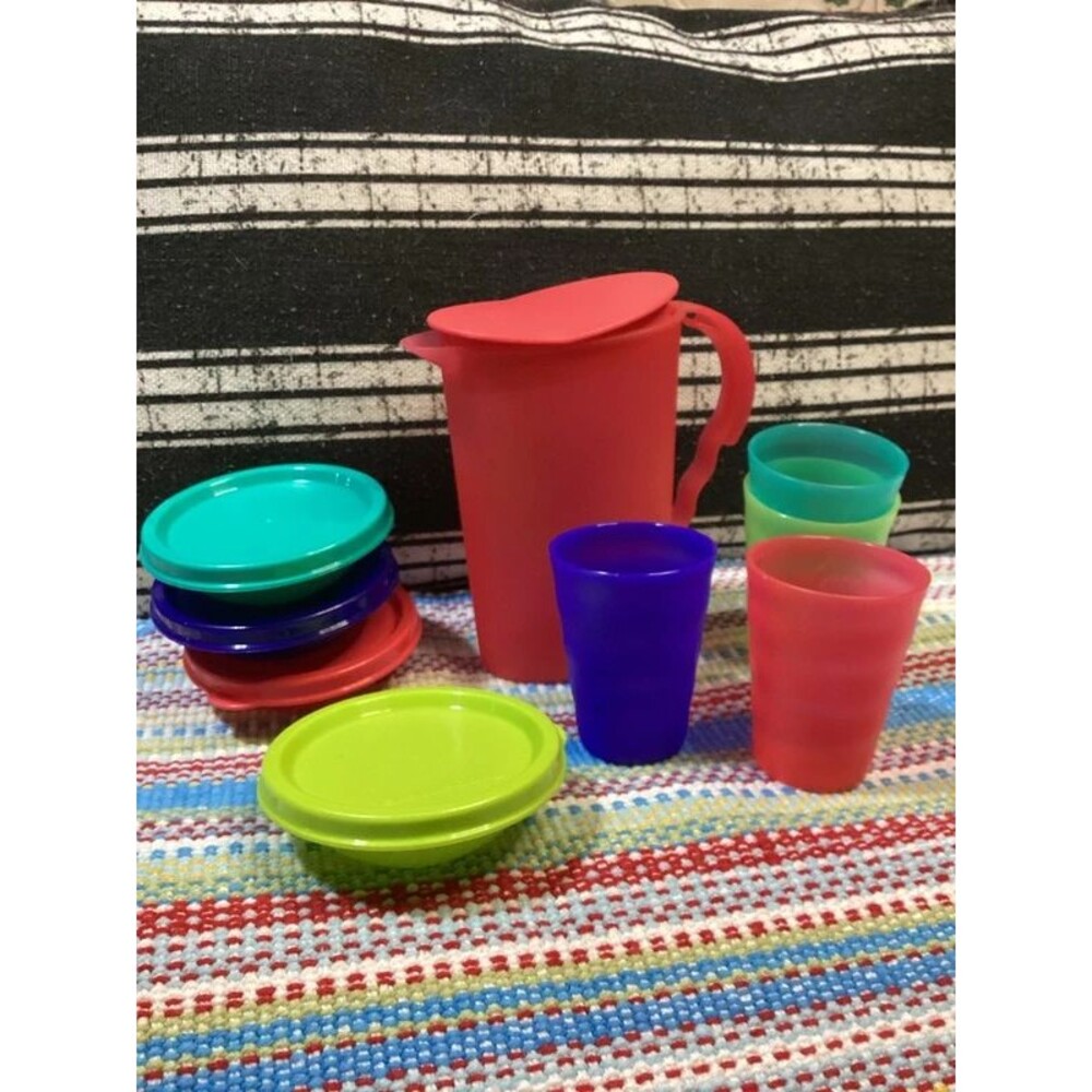 Tupperware Mini Impressions Kids Party Set Pitcher Tumblers & Bowls with Lids